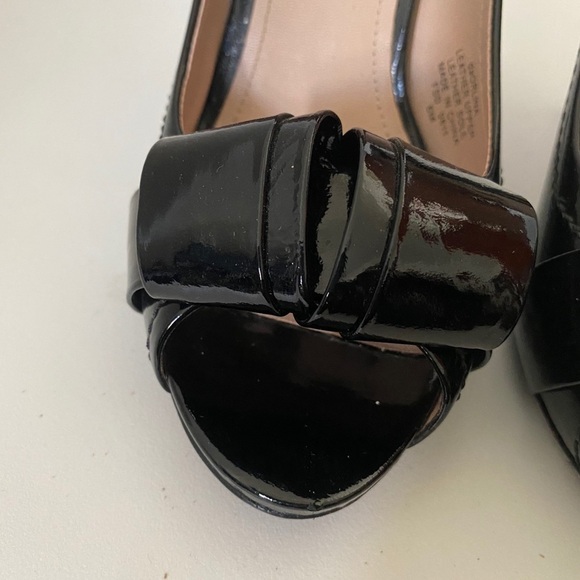 Joan & David Black Open Toe Patent Leather Heel - Picture 5 of 10